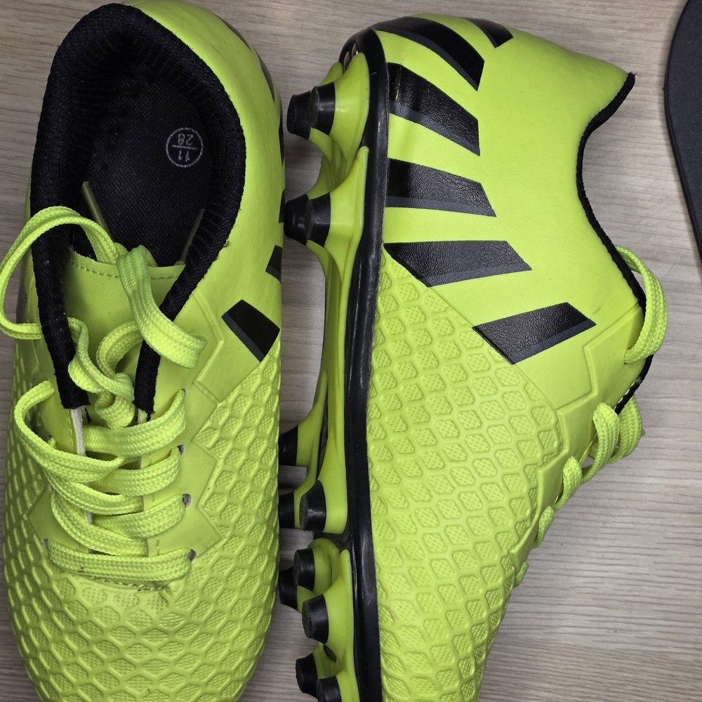 Kids Neon Electeic Green Soccer Cleats Little Kids 11 (Fit My 5/6y/o) - Picture 2 of 7